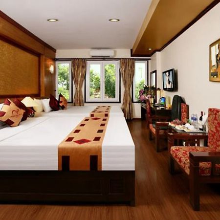 Aquarius Grand Hotel Hanoi Room photo